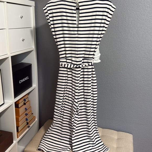 24 HR SALE ONLY NWOT Chevron Stripe Romper - Picture 5 of 5